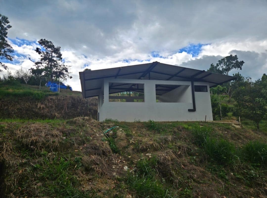 Casa Lote San Antonio en venta La Vega, Cundinamarca - LVC006 · Su Finca Raíz