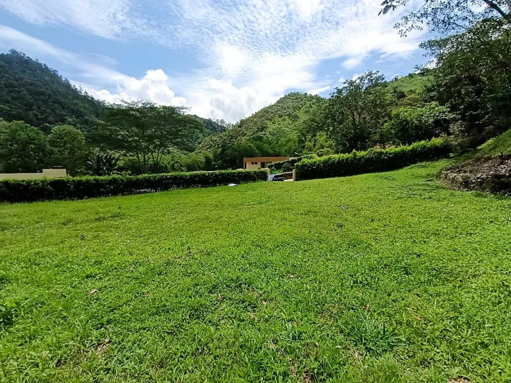 Lote en condominio campestre La Rivera